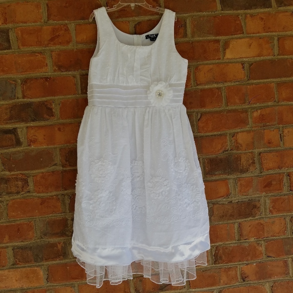 Sequin Hearts Fit and Flair White Dress Size 14 Girls 2 Tiered Tulle